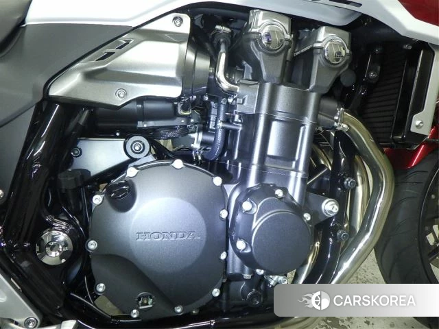 Engine photo