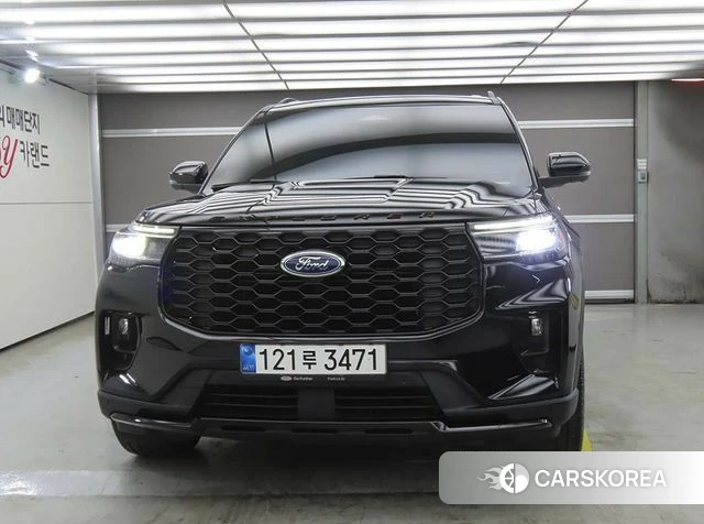 Ford Explorer 6th Generation 2024 Черный из Кореи