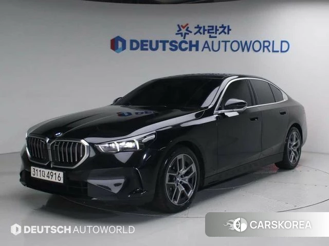 BMW 5 Series (G60) 2024 Черный из Кореи