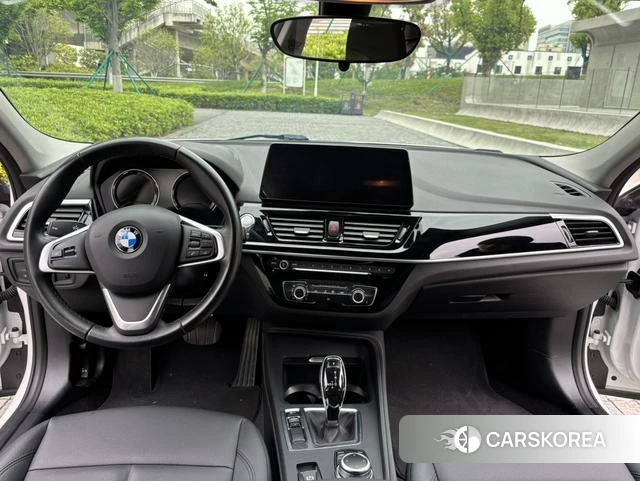 BMW 1 series 2023 Белый из Китая