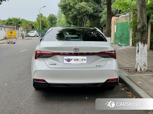 Toyota Asian dragon 2025 Белый из Китая