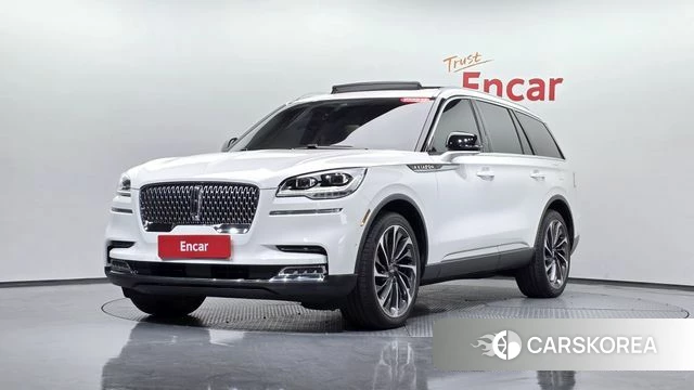 Lincoln Aviator 2nd generation 2021 Белый из Кореи