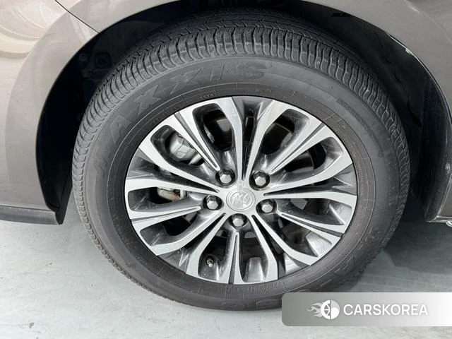 Buick GL8 2024 Шампань из Китая
