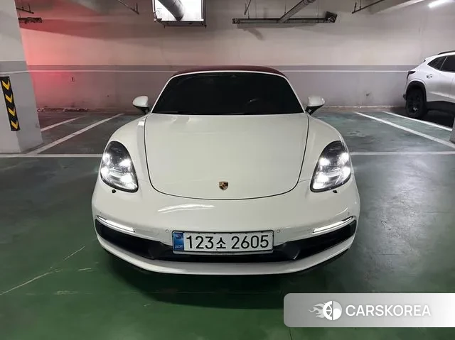 Porsche 718 Boxster 2018 Белый из Кореи