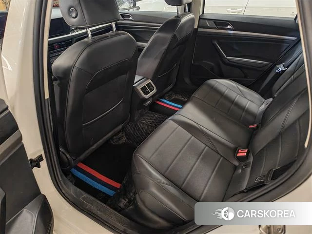 Volkswagen Lavida 2021 Белый из Китая