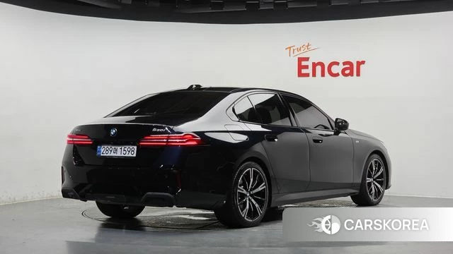 BMW 5 Series (G60) 2024 Черный из Кореи