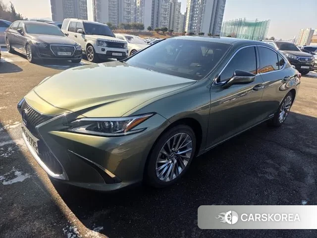 Lexus ES300h 7th generation 2021 Темно-зеленый из Кореи