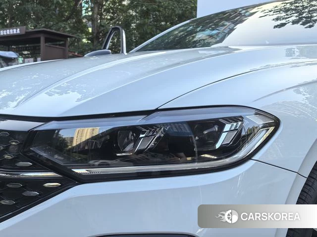 Volkswagen Lavida 2024 Белый из Китая