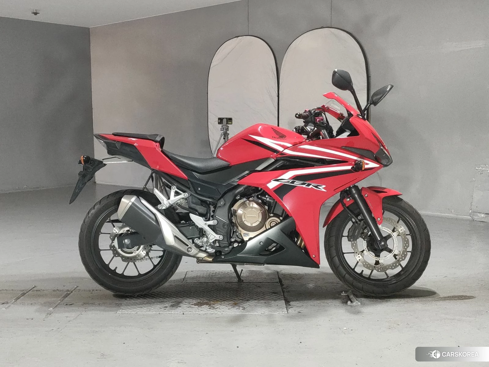 Проданный Honda CBR400R 2017 из Японии