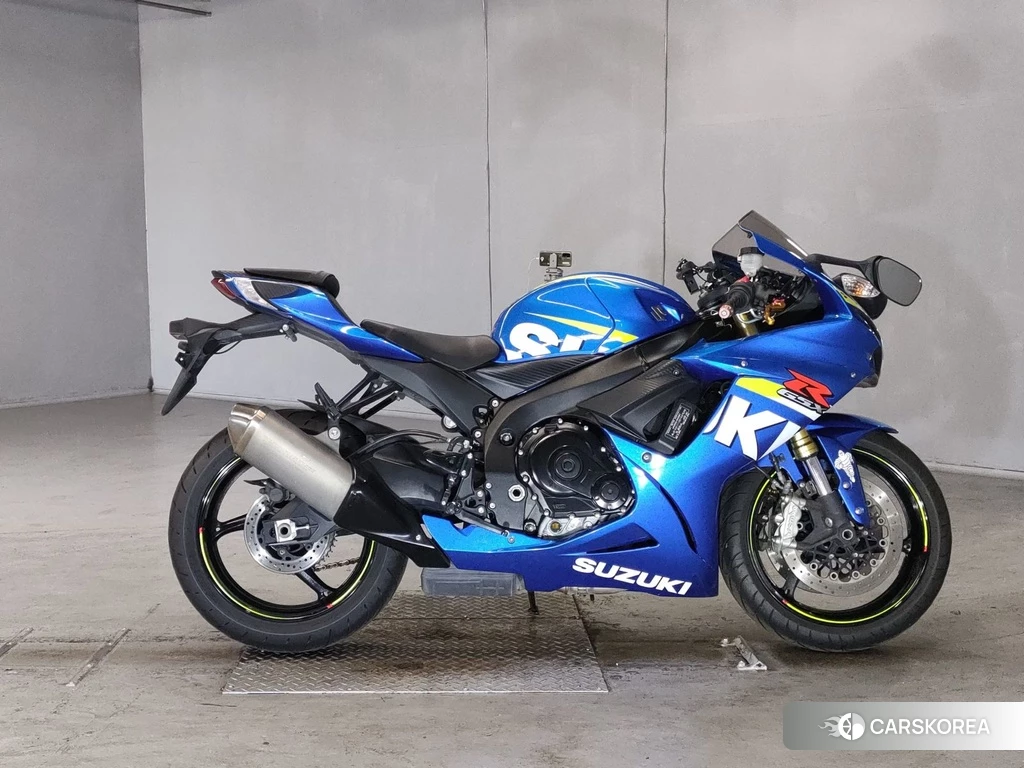 Проданный Suzuki GSX-R750 2015 из Японии, фото 2