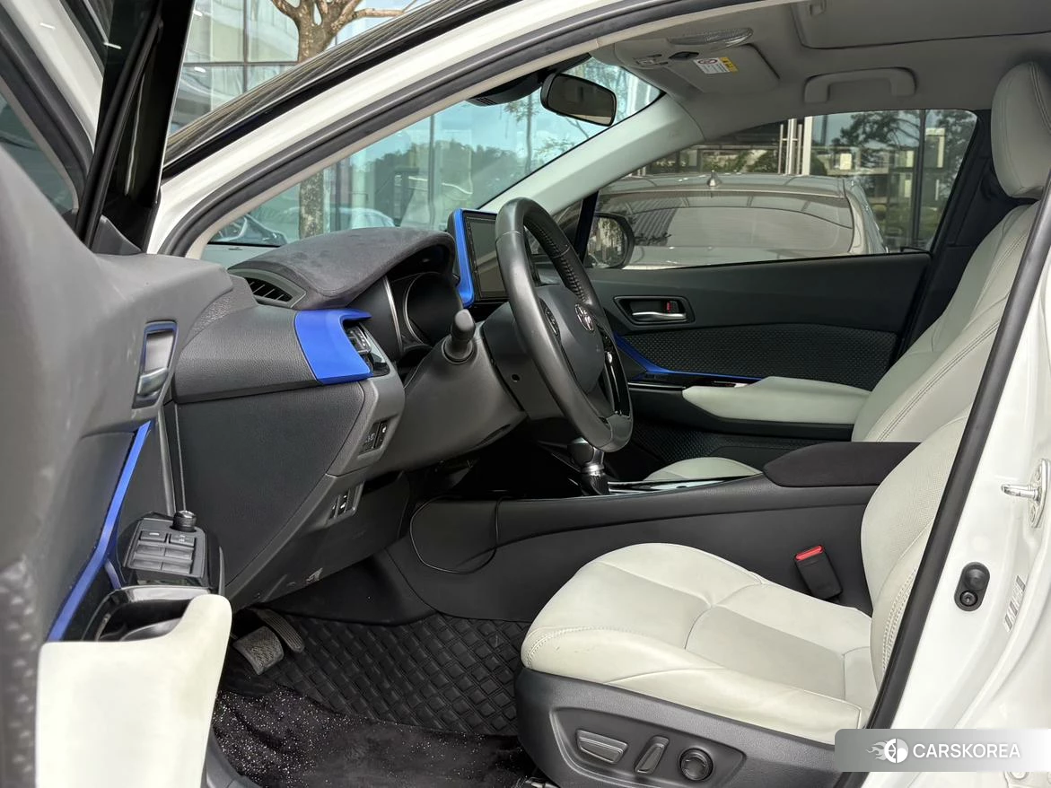 Toyota C-HR 2021 Белый из Китая