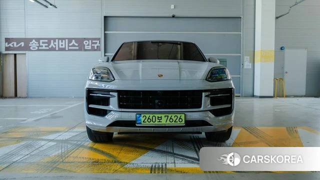 Porsche Cayenne (PO536) 2025 Серебряный из Кореи