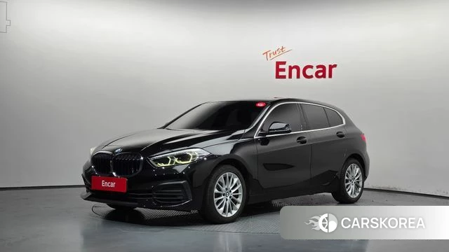 BMW 1 Series (F40) 2021 Черный из Кореи
