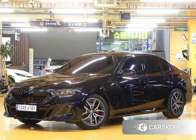 BMW 5 Series (G60) 2024 Синий из Кореи