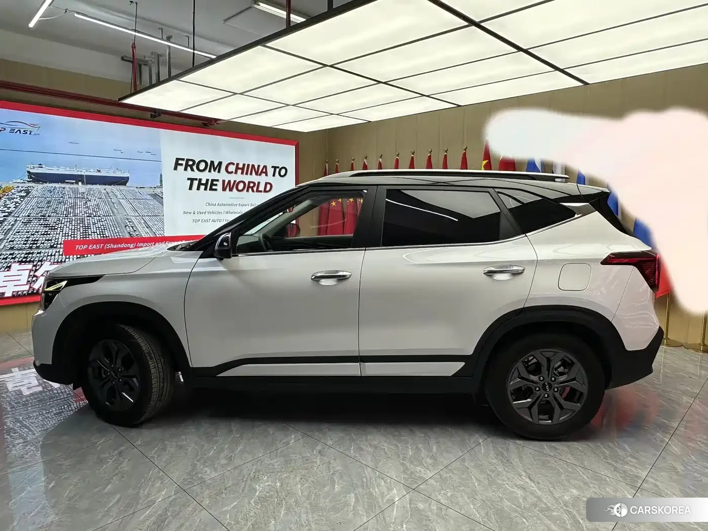 Kia Seltos 2023 Белый из Китая, фото 2