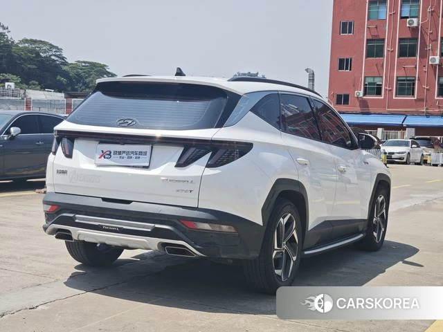 Hyundai Tucson 2023 Белый из Китая