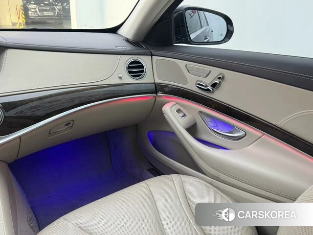 Mercedes-Benz S-class 2019 Черный из Китая