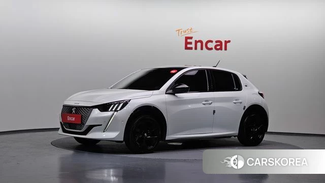 Peugeot e-208 second Generation 2022 Белый из Кореи