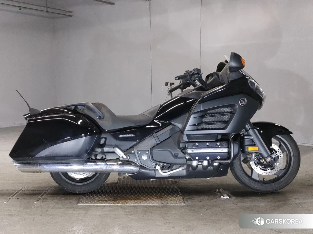 Проданный Honda GL1800 F6B 2013 из Японии, фото 2