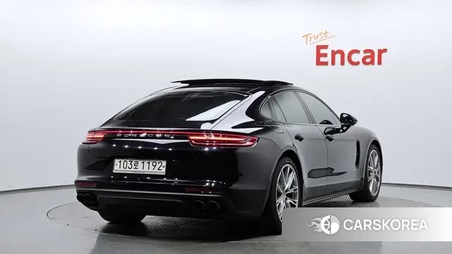 Porsche Panamera (971) 2018 Черный из Кореи