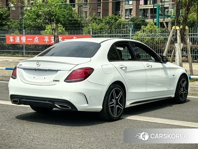 Mercedes-Benz Class C 2021 Белый из Китая