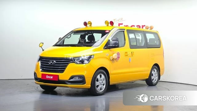 Hyundai The New Grand Starex 2018 Желтый из Кореи