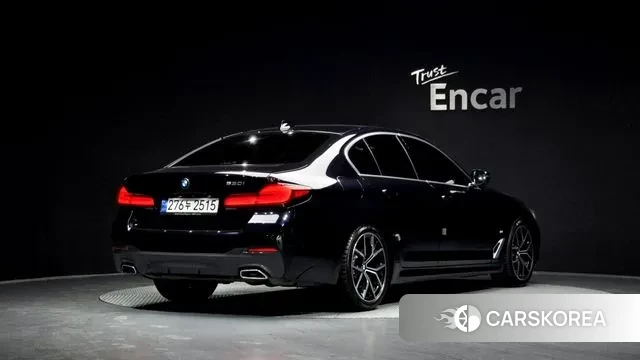 BMW 5 Series (G30) 2022 Черный из Кореи