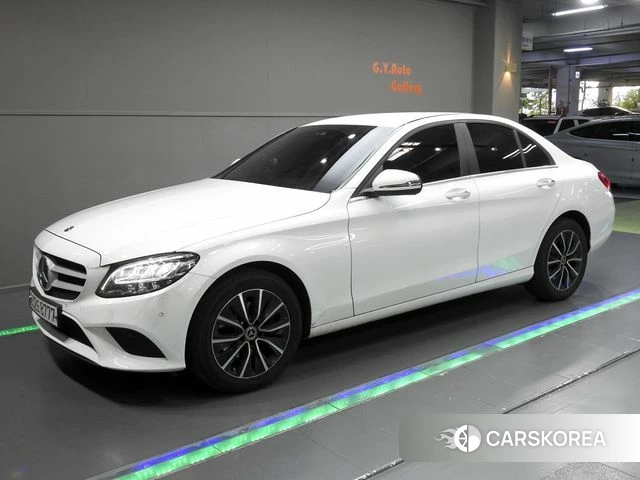 Mercedes-Benz C-Class W205 2019 Белый из Кореи