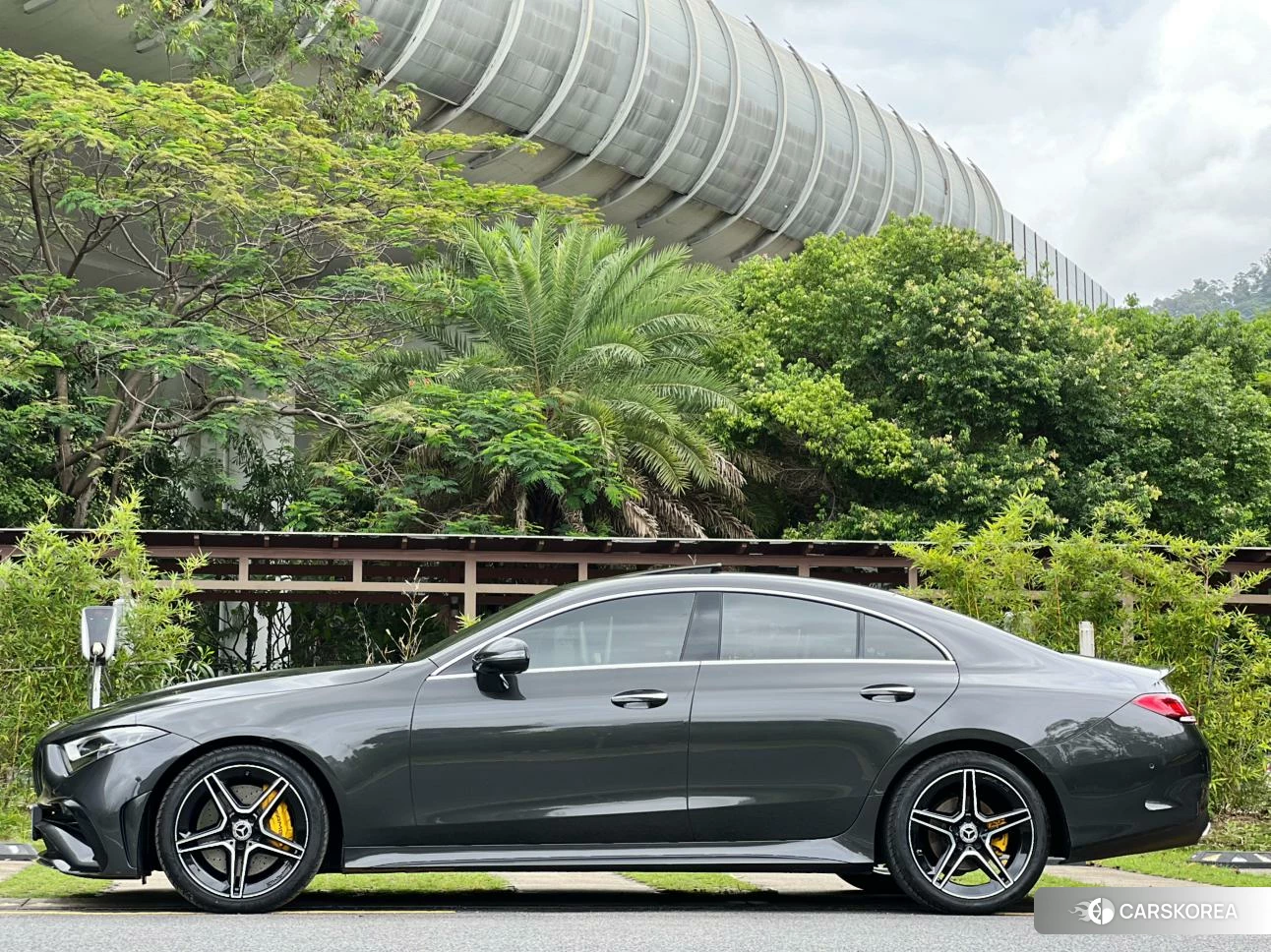 Mercedes-Benz CLS 2021 Темно-серый из Китая
