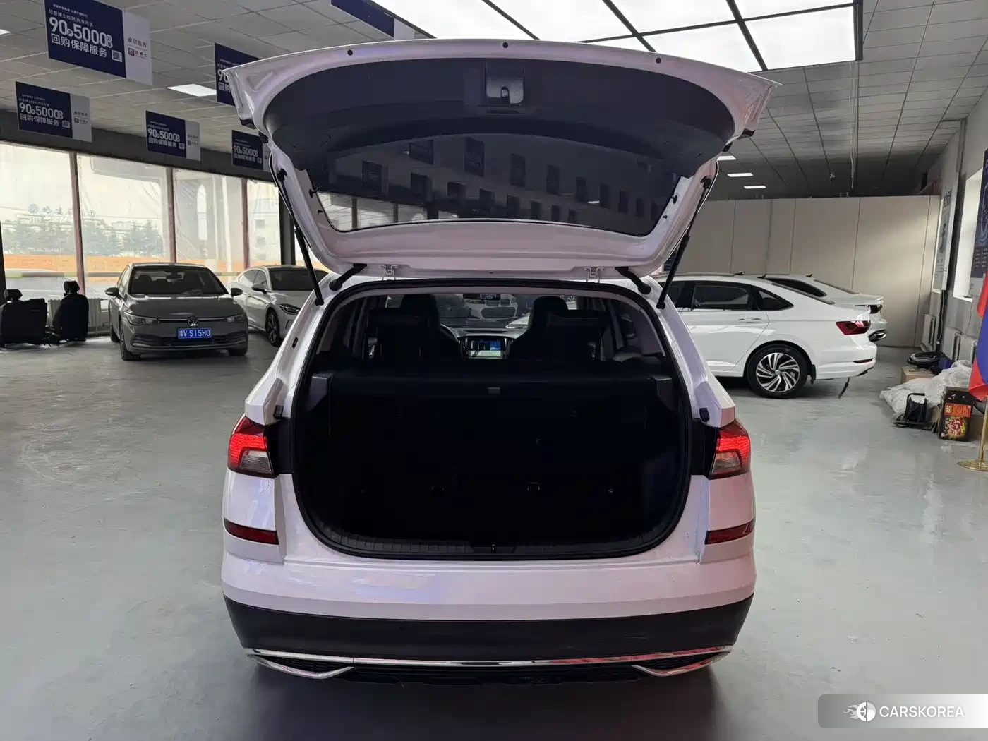 Skoda Kamiq 2023 Белый из Китая