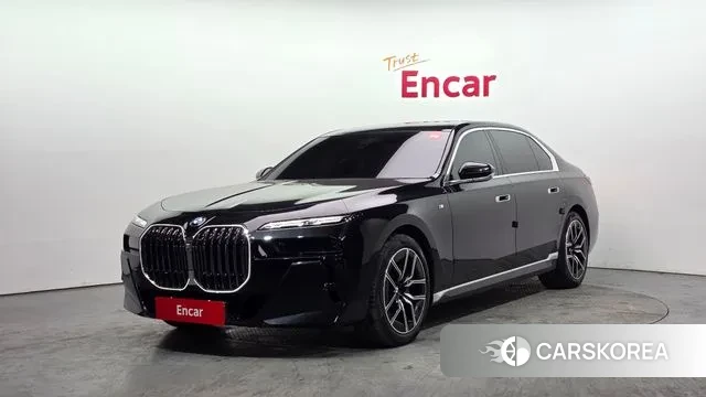 BMW 7 Series (G70) 2023 Черный из Кореи