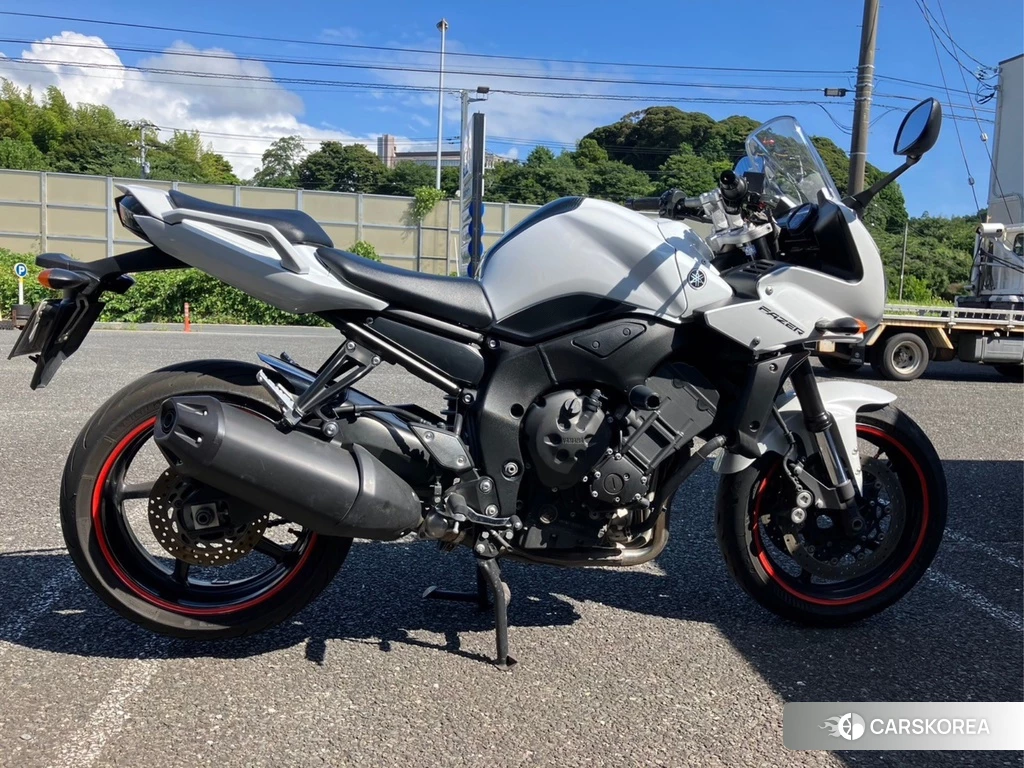 Проданный Yamaha FZ1 FEATHER 2010 из Японии, фото 2