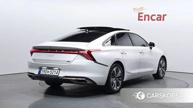 Kia K8 Hybrid 2023 Белый из Кореи