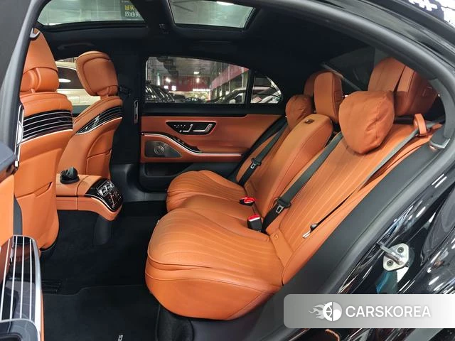 Mercedes-Benz S-class 2023 Черный из Китая