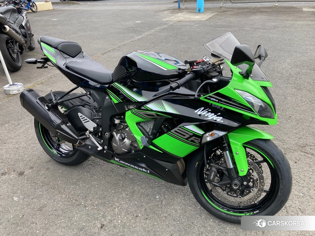 Проданный Kawasaki NINJA ZX-6R 2017 из Японии, фото 2