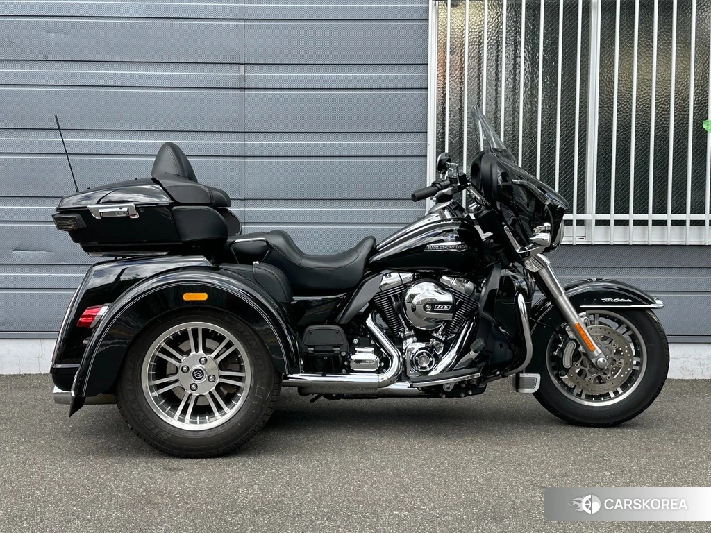 Проданный Harley-Davidson Electra Glide FLHTCU1740 2015 из Японии