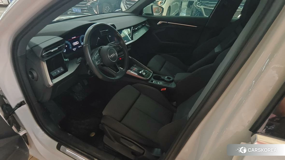 Audi A3 2021 Белый из Китая