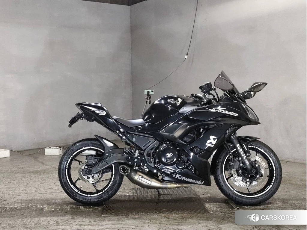 Проданный Kawasaki NINJA 650 2018 из Японии