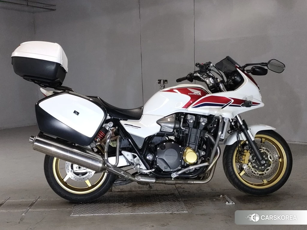 Проданный Honda CB1300ST 2013 из Японии