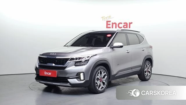 Kia Seltos 2022 Серебристо-серый из Кореи