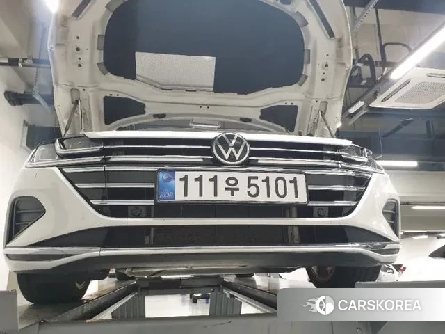 Volkswagen Arteon 2022 Белый из Кореи