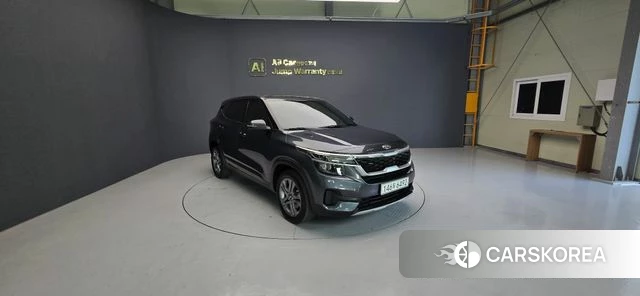 Kia Seltos 2020 Серебристо-серый из Кореи