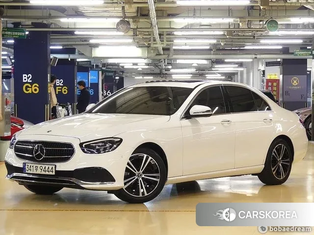 Mercedes-Benz E-Class W213 2021 Белый из Кореи