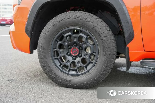 Toyota Sequoia 2023 Оранжевый из Китая