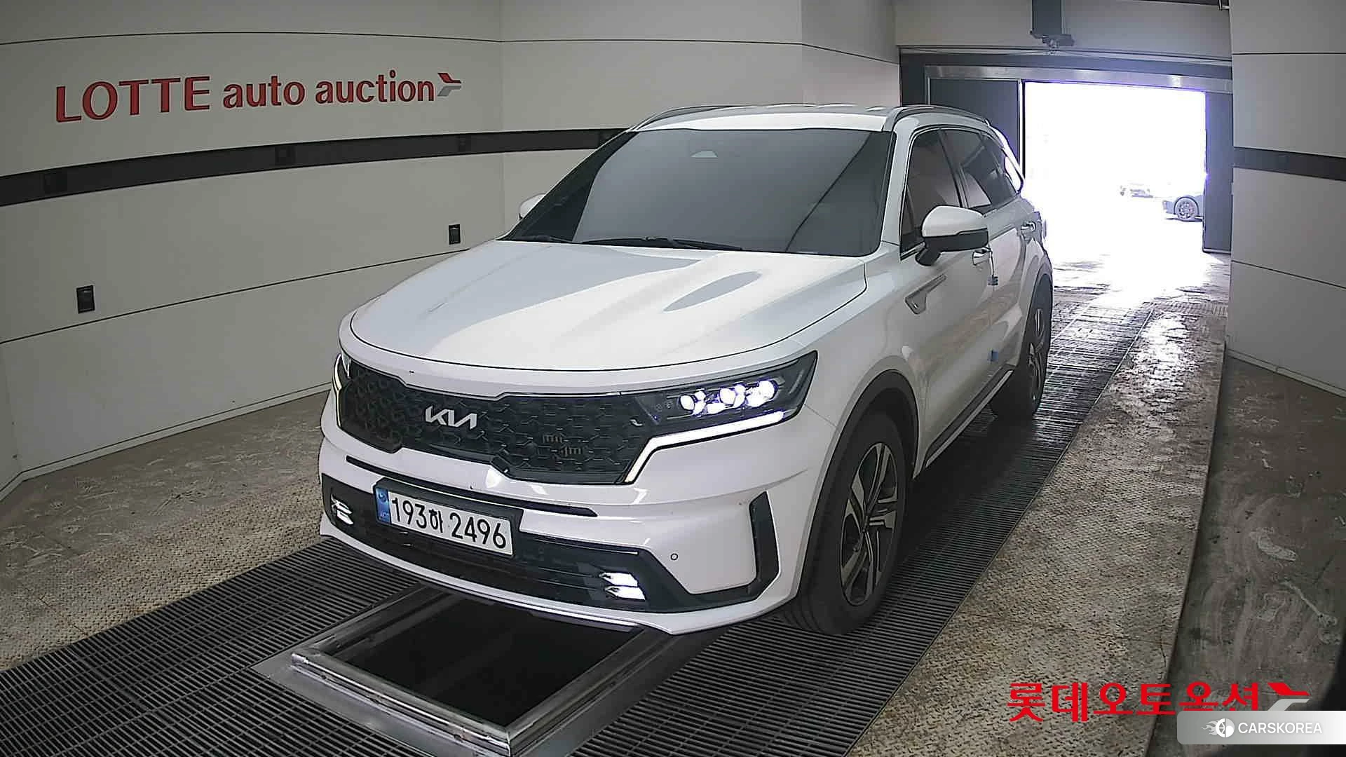 Kia Sorento Hybrid 2022 Snow White Pearl (optional) из Кореи