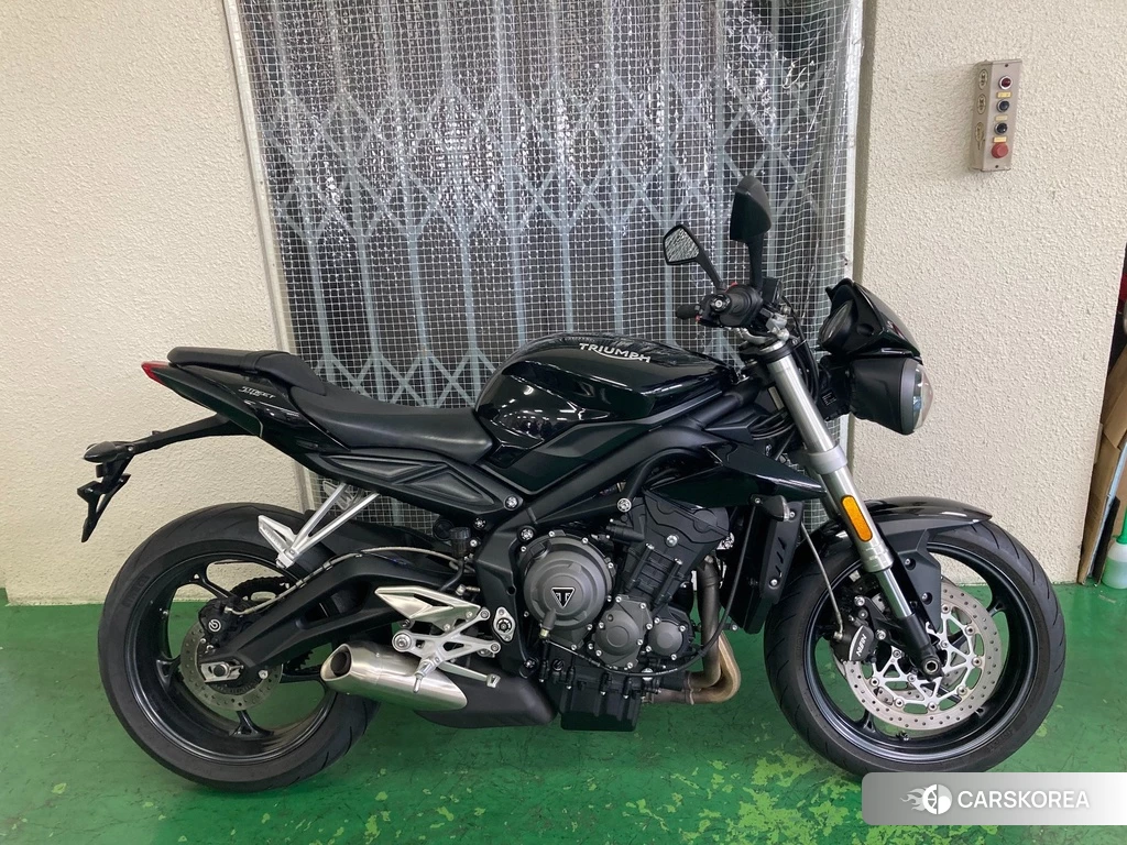Проданный Triumph STREET TRIPLE 765 S 2018 из Японии