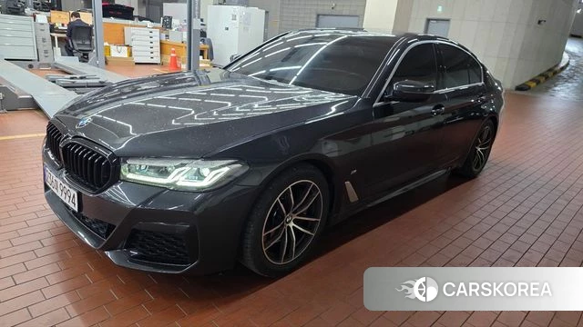 BMW 5 Series (G30) 2023 Серый из Кореи