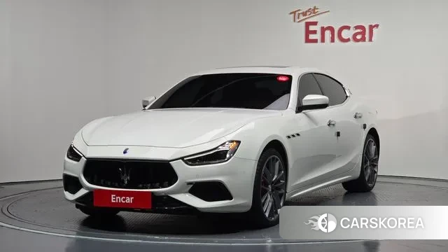 Maserati Ghibli 2018 Белый из Кореи