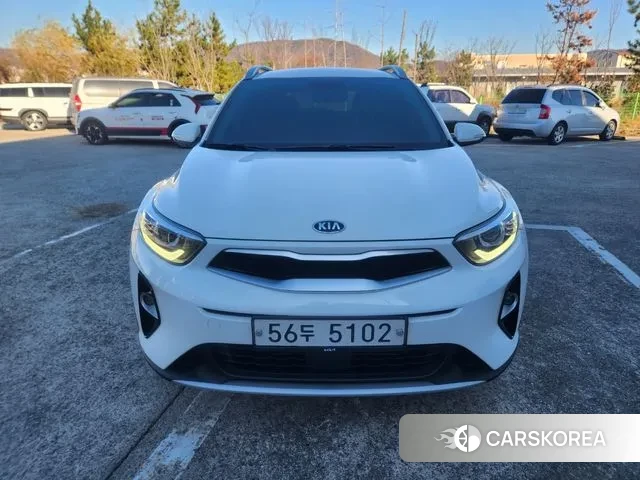 Kia Stonic 2019 Белый из Кореи