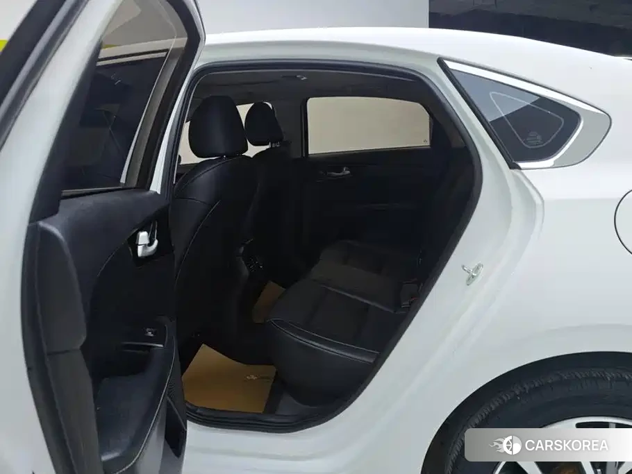 Kia K3 2021 Белый из Китая